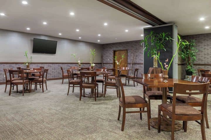 Breakfast area